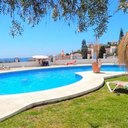 Beautiful 3 Bedroom Townhouse In Urb. Tropicana, Nerja Exterior foto