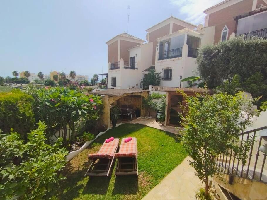 Beautiful 3 Bedroom Townhouse In Urb. Tropicana, Nerja Exterior foto